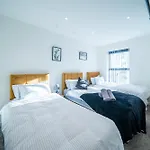 4-bed Townhouse, Secure & Close To Centre- Ideal For Corporate Guests * Leeds (West Yorkshire)