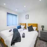 4-bed Townhouse, Secure & Close To Centre- Ideal For Corporate Guests Leeds (West Yorkshire)