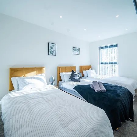 4-bed Townhouse, Secure & Close To Centre- Ideal For Corporate Guests * 利兹