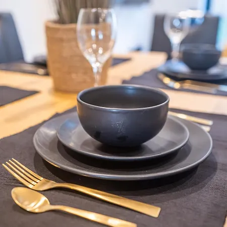 4-bed Townhouse, Secure & Close To Centre- Ideal For Corporate Guests *