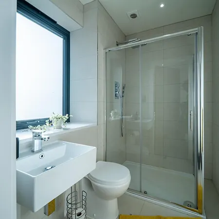 4-bed Townhouse, Secure & Close To Centre- Ideal For Corporate Guests