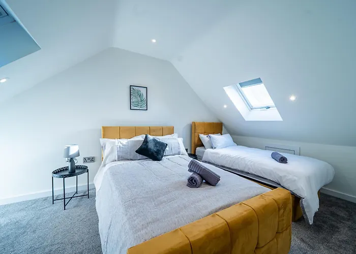 4-bed Townhouse, Secure & Close To Centre- Ideal For Corporate Guests לידס