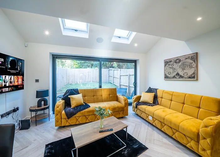 4-bed Townhouse, Secure & Close To Centre- Ideal For Corporate Guests Leeds (West Yorkshire)