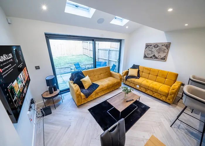 4-bed Townhouse, Secure & Close To Centre- Ideal For Corporate Guests Leeds (West Yorkshire)