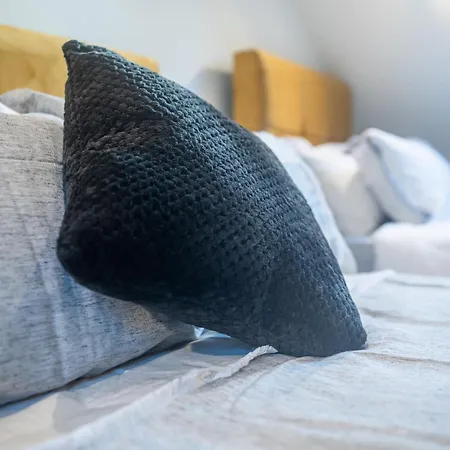 4-bed Townhouse, Secure & Close To Centre- Ideal For Corporate Guests Apartment *