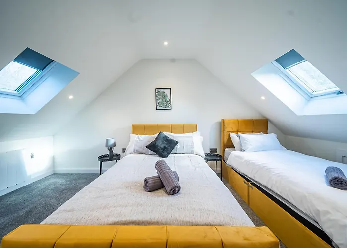 Appartement 4-bed Townhouse, Secure & Close To Centre- Ideal For Corporate Guests *